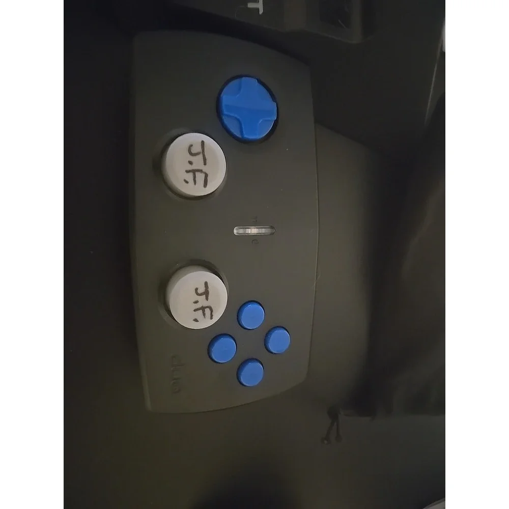 2‎ Duo Gamer Controller for iPad, iPhone and iPod Touch (Wireless) Gameloft